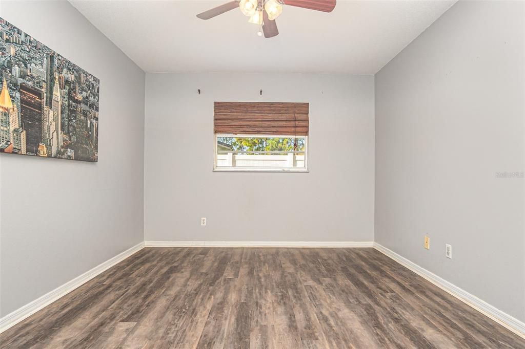 Под контрактом: $325,000 (3 спален, 2 ванн, 1694 Квадратных фут)