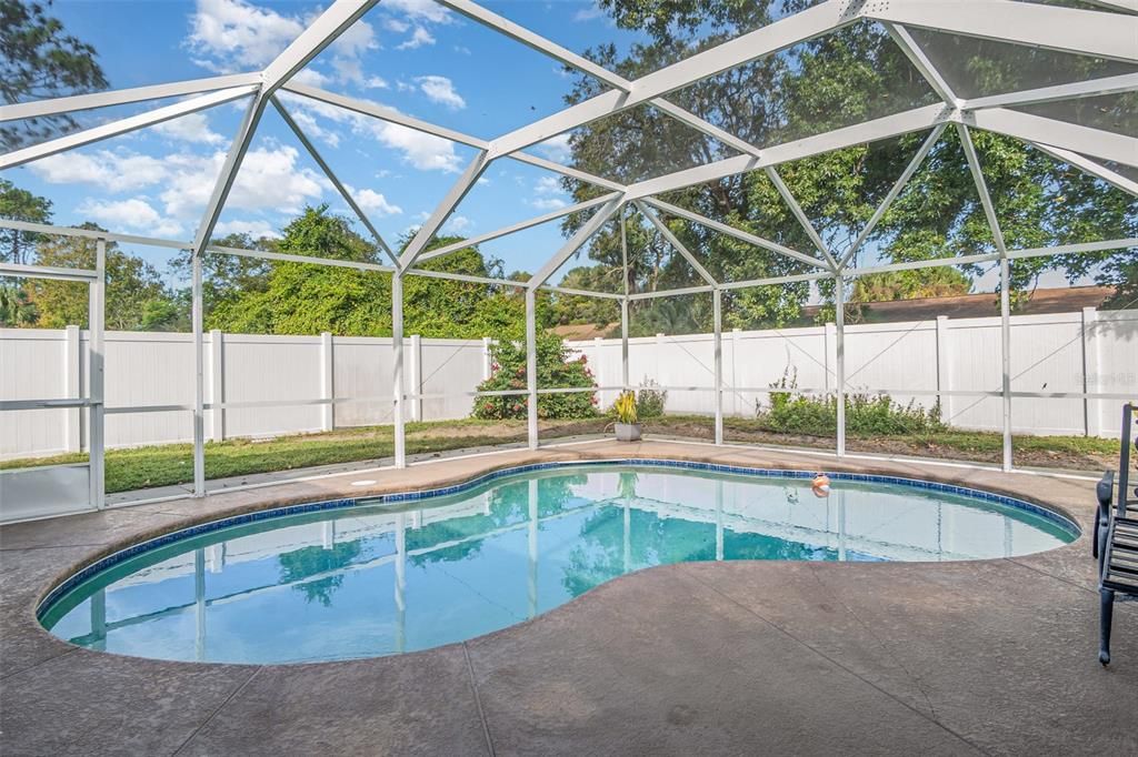 Под контрактом: $325,000 (3 спален, 2 ванн, 1694 Квадратных фут)