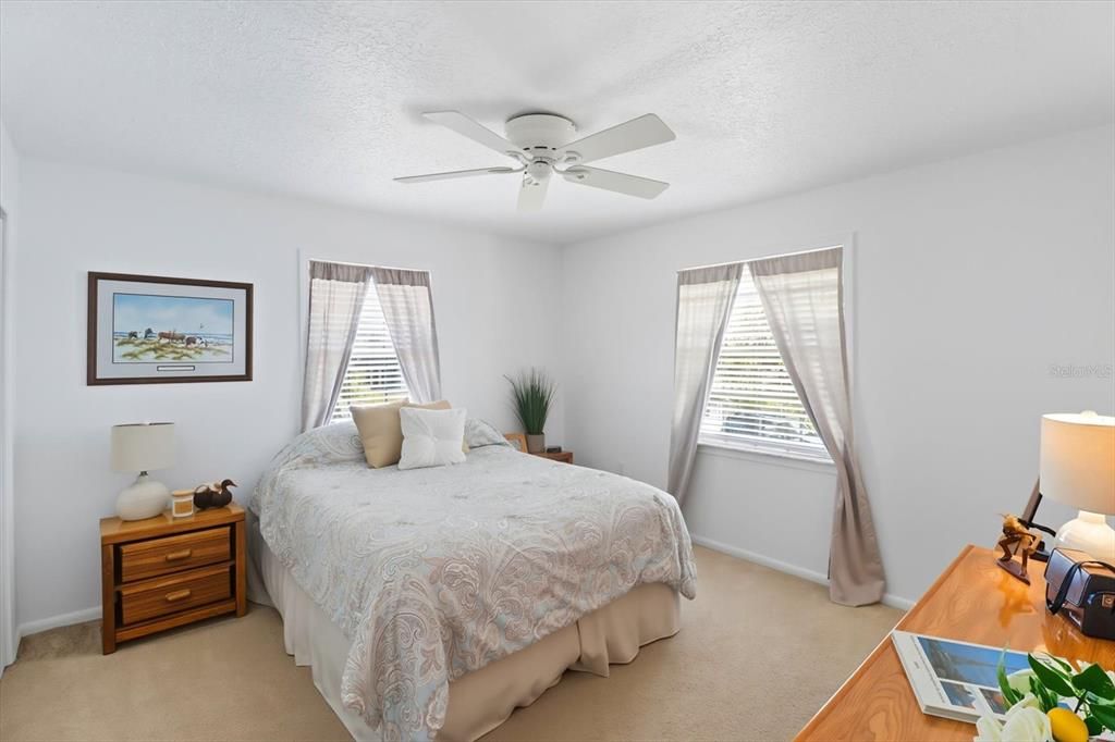 待售: $820,000 (3 贝兹, 2 浴室, 2101 平方英尺)