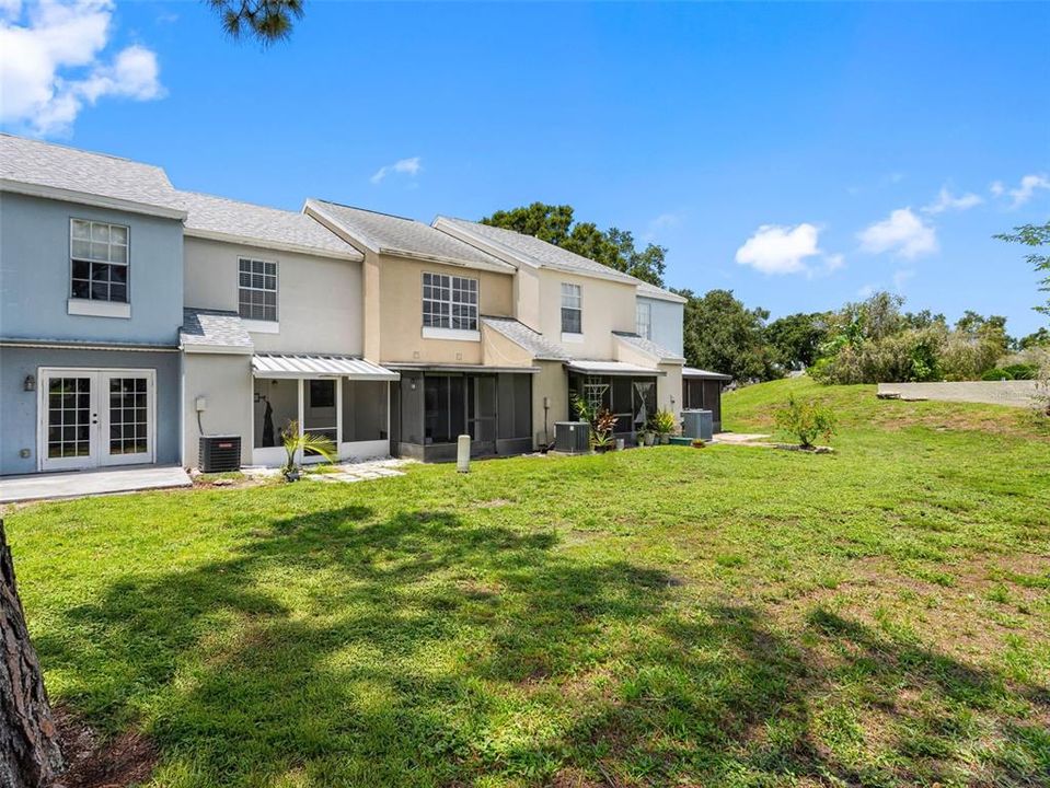 待售: $225,000 (2 贝兹, 2 浴室, 1118 平方英尺)