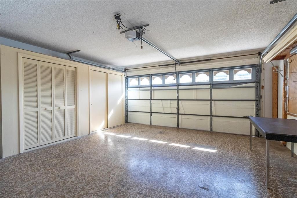 For Sale: $298,900 (2 beds, 2 baths, 1646 Square Feet)