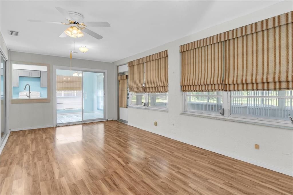 For Sale: $298,900 (2 beds, 2 baths, 1646 Square Feet)