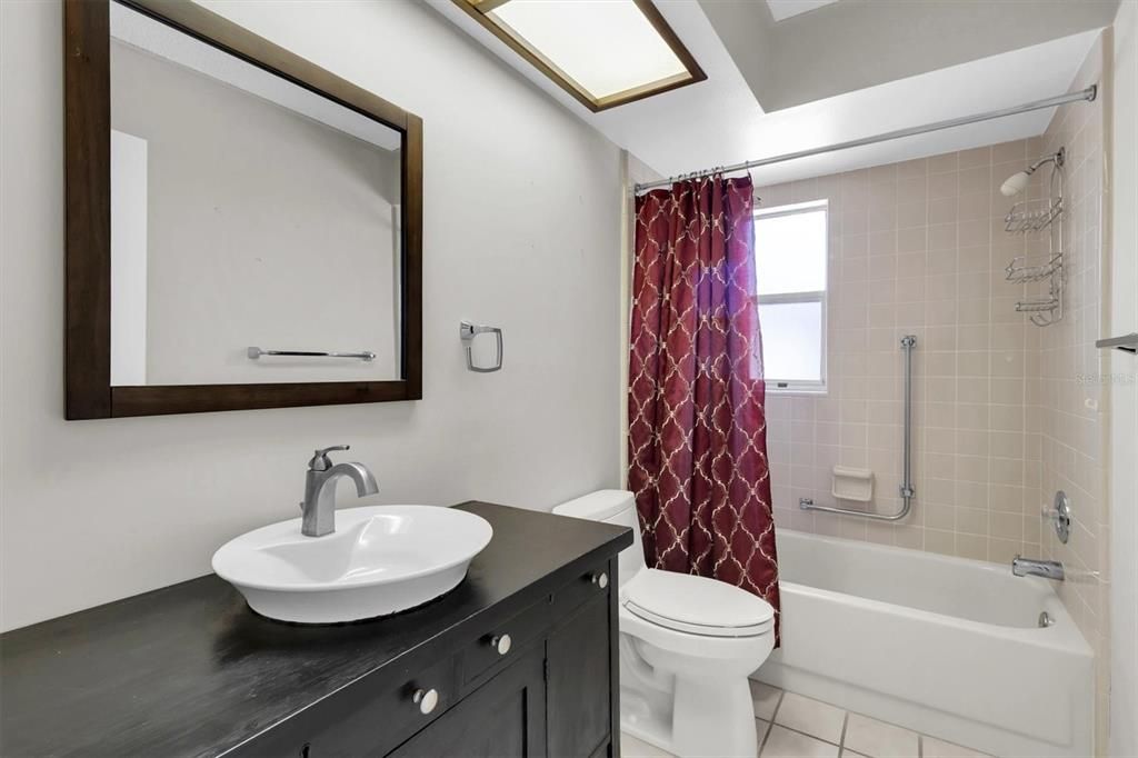For Sale: $298,900 (2 beds, 2 baths, 1646 Square Feet)