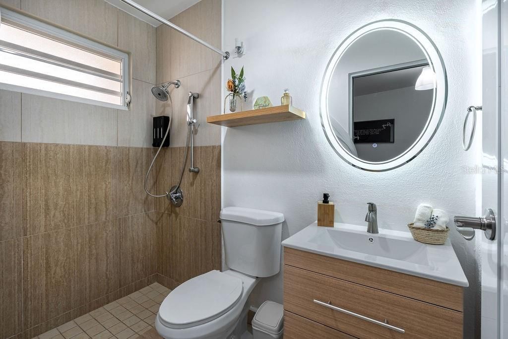 For Sale: $231,500 (2 beds, 2 baths, 1000 Square Feet)