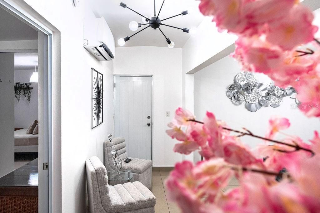 For Sale: $231,500 (2 beds, 2 baths, 1000 Square Feet)