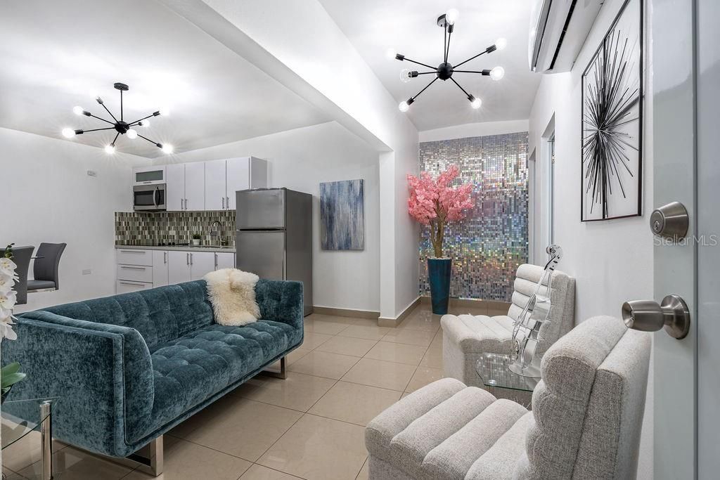 For Sale: $231,500 (2 beds, 2 baths, 1000 Square Feet)