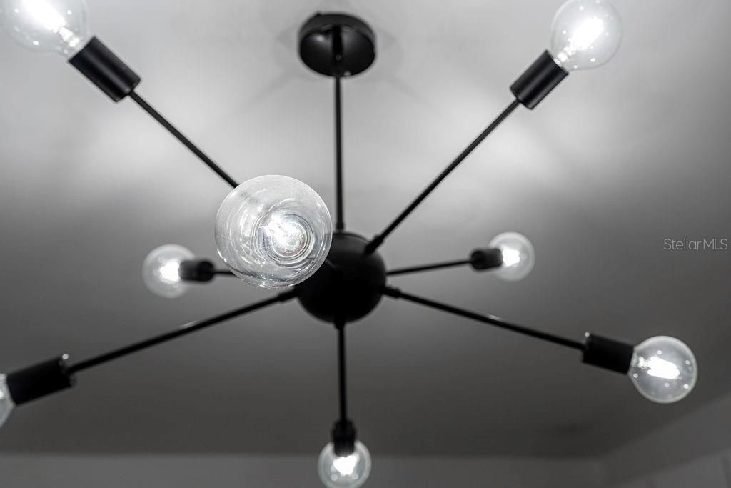 For Sale: $231,500 (2 beds, 2 baths, 1000 Square Feet)