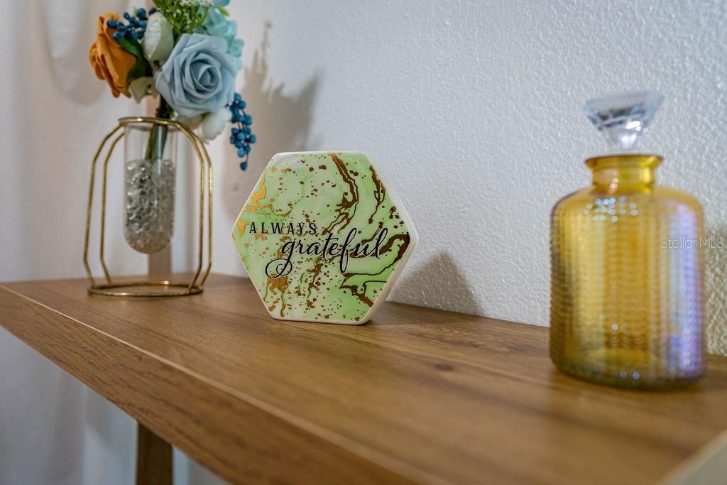 For Sale: $231,500 (2 beds, 2 baths, 1000 Square Feet)