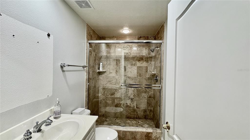 For Rent: $4,300 (3 beds, 3 baths, 2117 Square Feet)