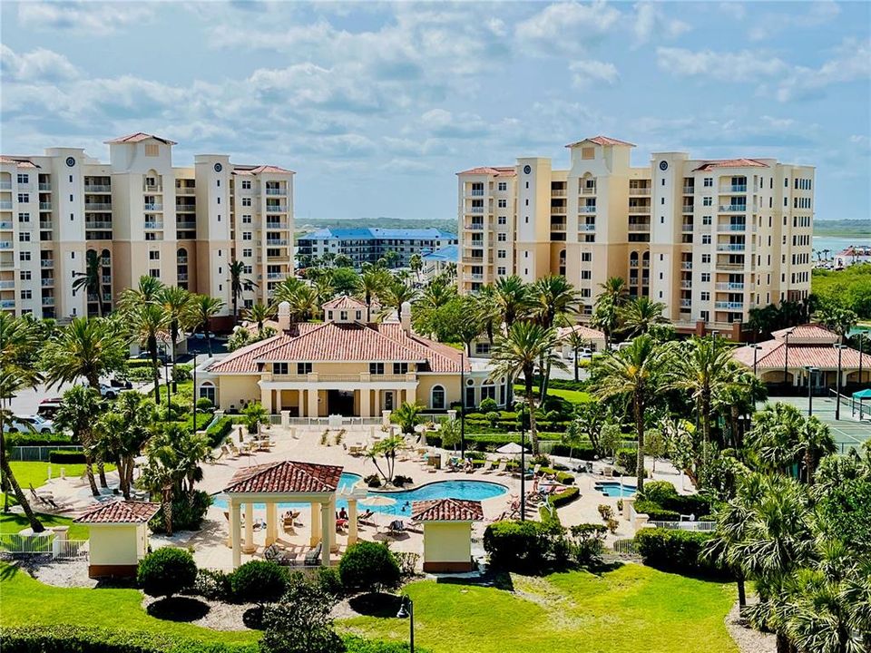 For Rent: $4,300 (3 beds, 3 baths, 2117 Square Feet)