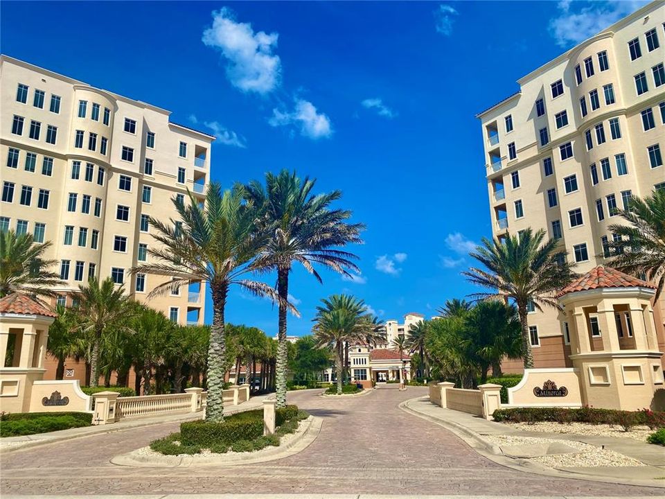 For Rent: $4,300 (3 beds, 3 baths, 2117 Square Feet)