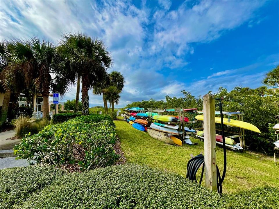 For Rent: $4,300 (3 beds, 3 baths, 2117 Square Feet)