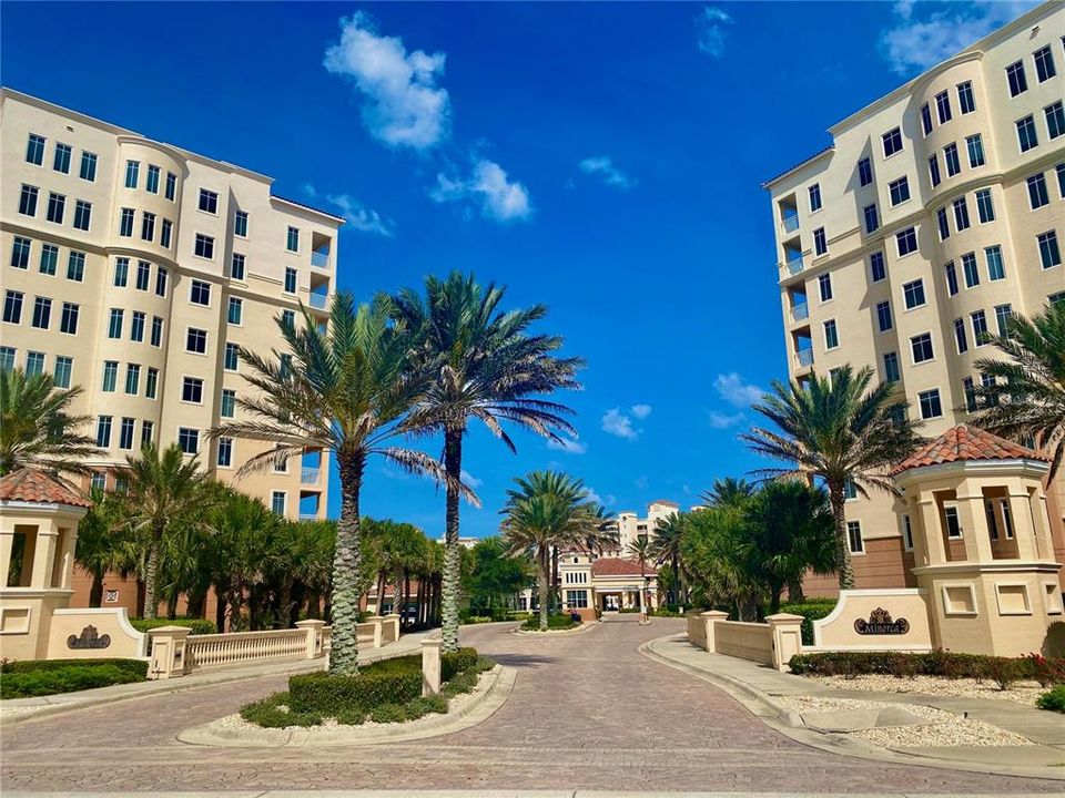 For Rent: $4,300 (3 beds, 3 baths, 2117 Square Feet)