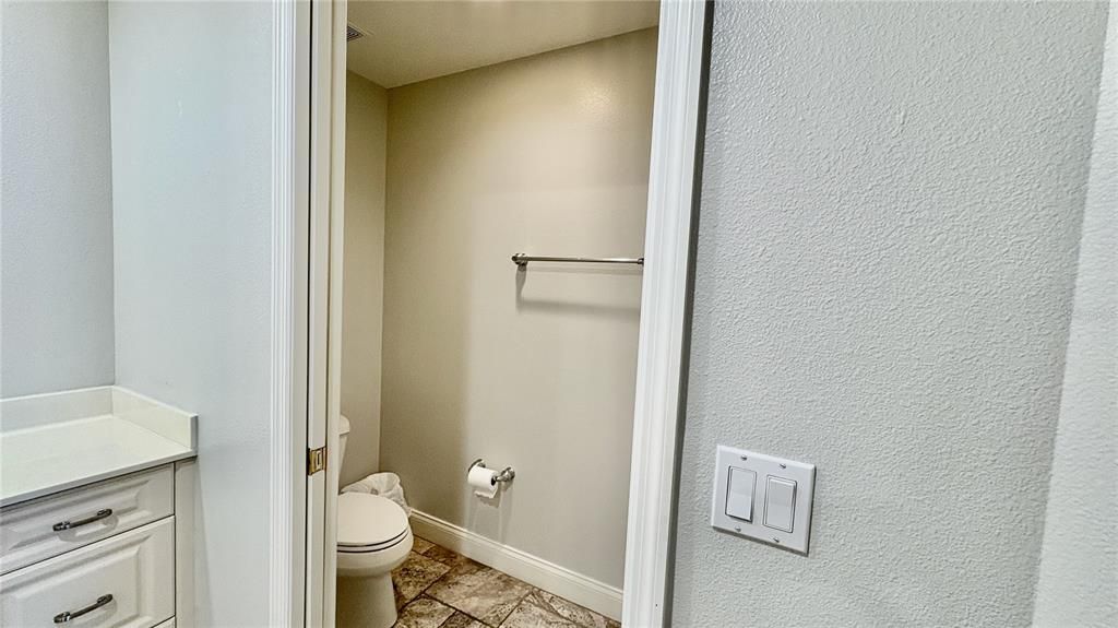 For Rent: $4,300 (3 beds, 3 baths, 2117 Square Feet)