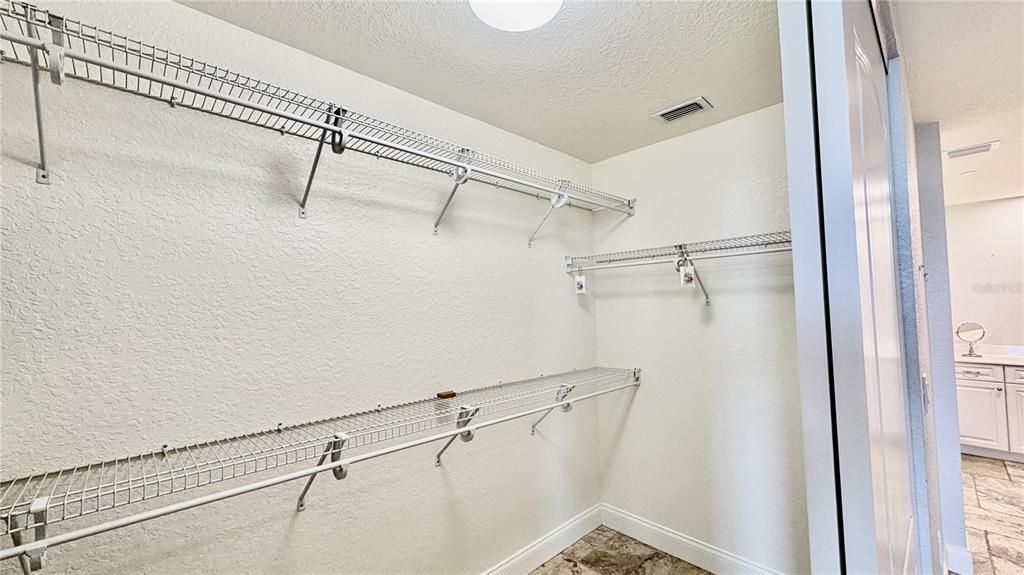 For Rent: $4,300 (3 beds, 3 baths, 2117 Square Feet)