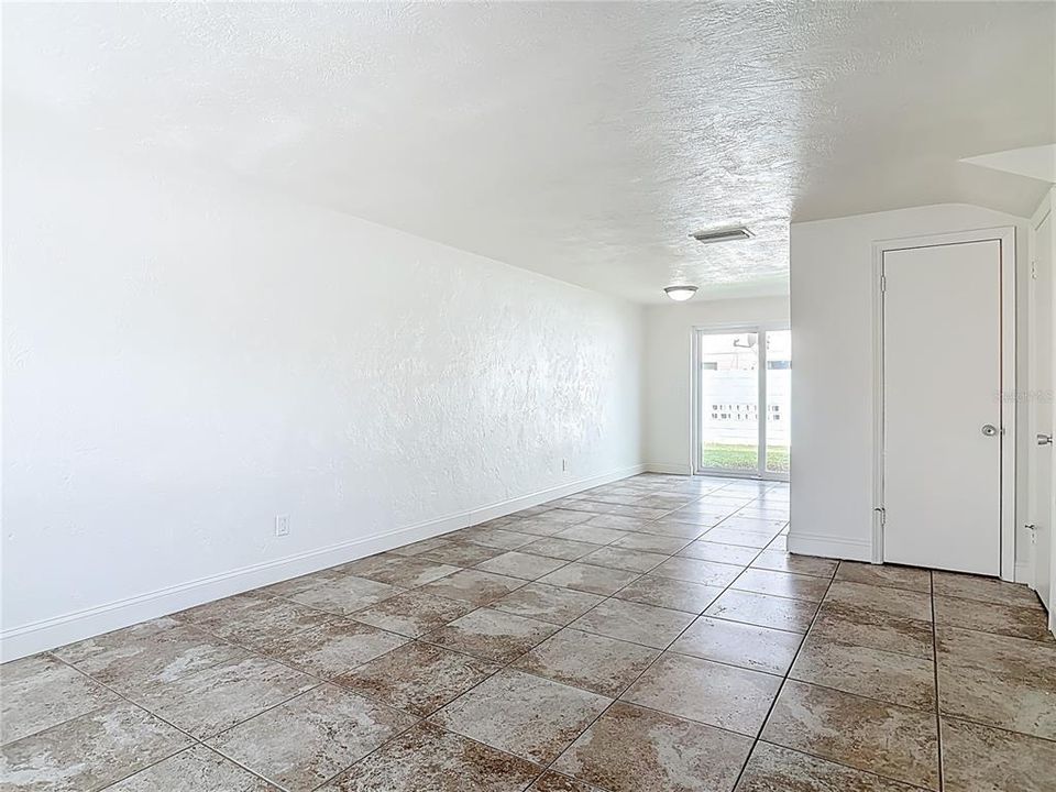 En Venta: $145,000 (2 camas, 1 baños, 960 Pies cuadrados)