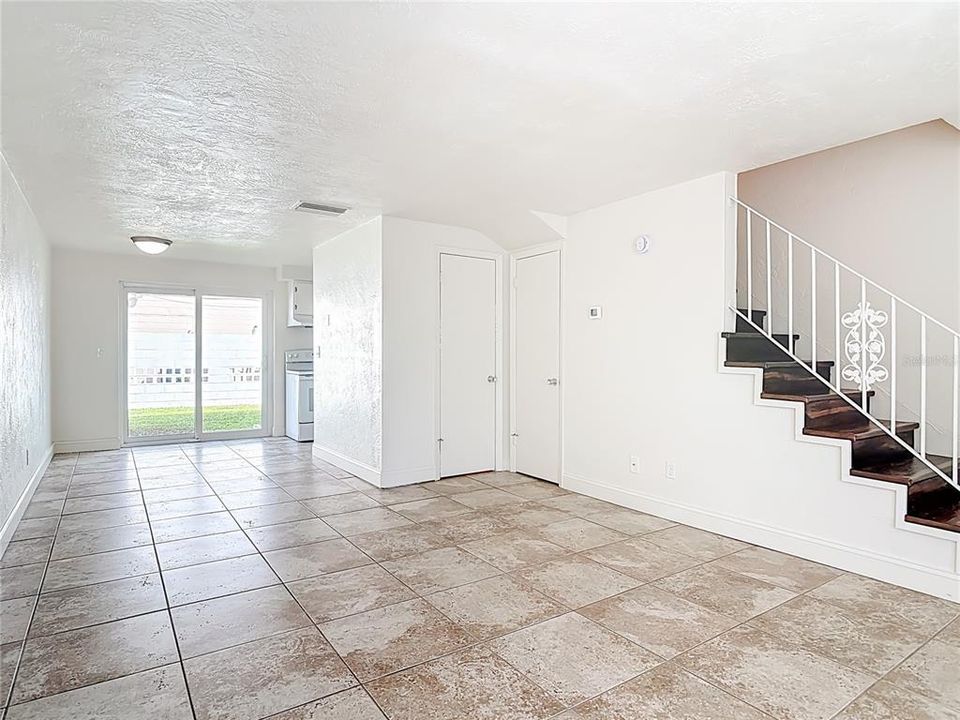 En Venta: $145,000 (2 camas, 1 baños, 960 Pies cuadrados)