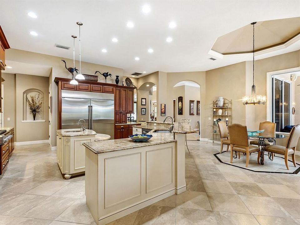 Под контрактом: $1,849,000 (4 спален, 3 ванн, 4125 Квадратных фут)