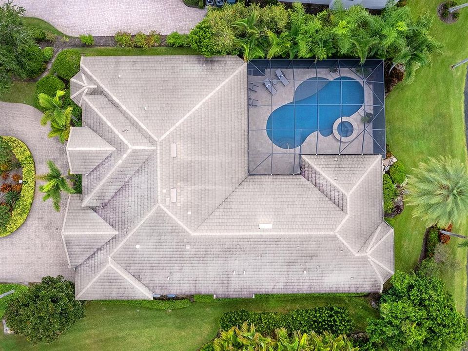 Под контрактом: $1,849,000 (4 спален, 3 ванн, 4125 Квадратных фут)