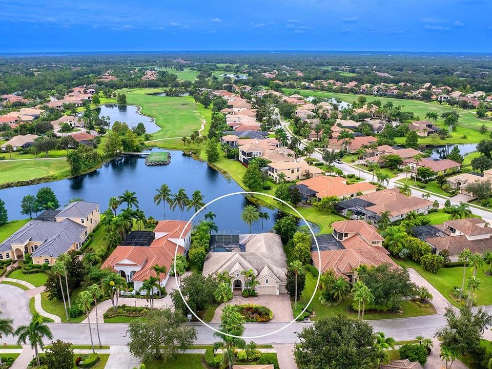 Под контрактом: $1,849,000 (4 спален, 3 ванн, 4125 Квадратных фут)