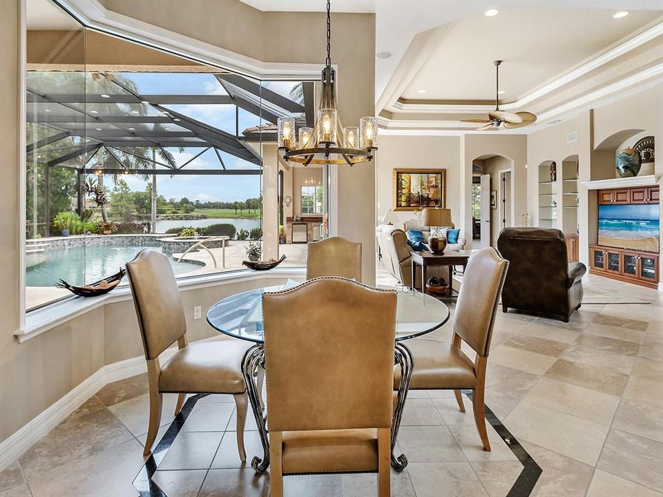 Под контрактом: $1,849,000 (4 спален, 3 ванн, 4125 Квадратных фут)