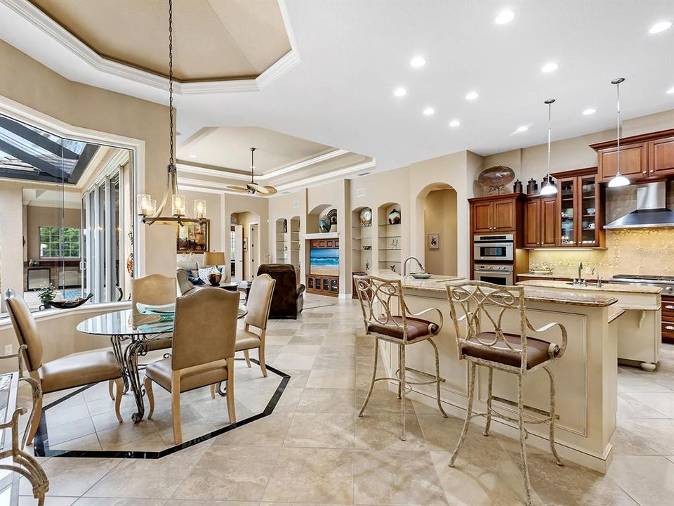 Под контрактом: $1,849,000 (4 спален, 3 ванн, 4125 Квадратных фут)