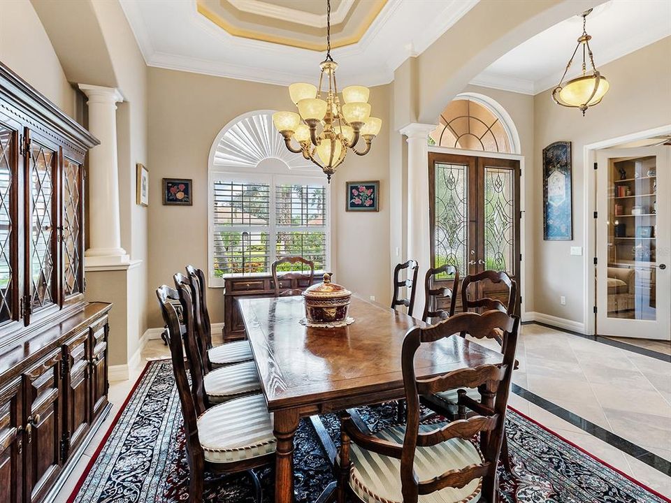 Под контрактом: $1,849,000 (4 спален, 3 ванн, 4125 Квадратных фут)