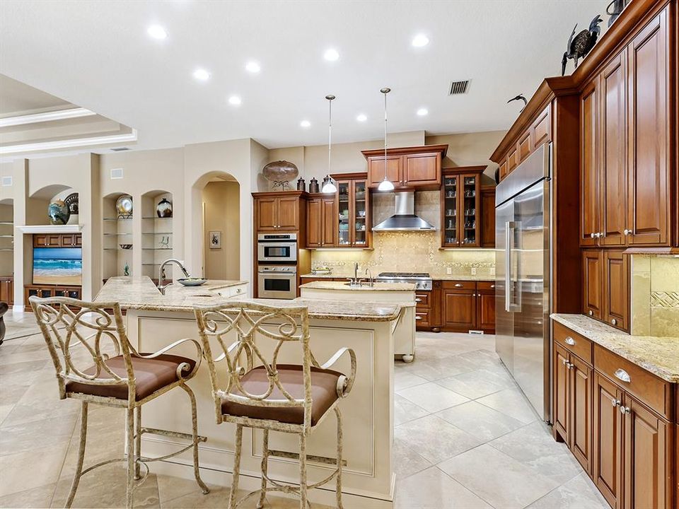 Под контрактом: $1,849,000 (4 спален, 3 ванн, 4125 Квадратных фут)