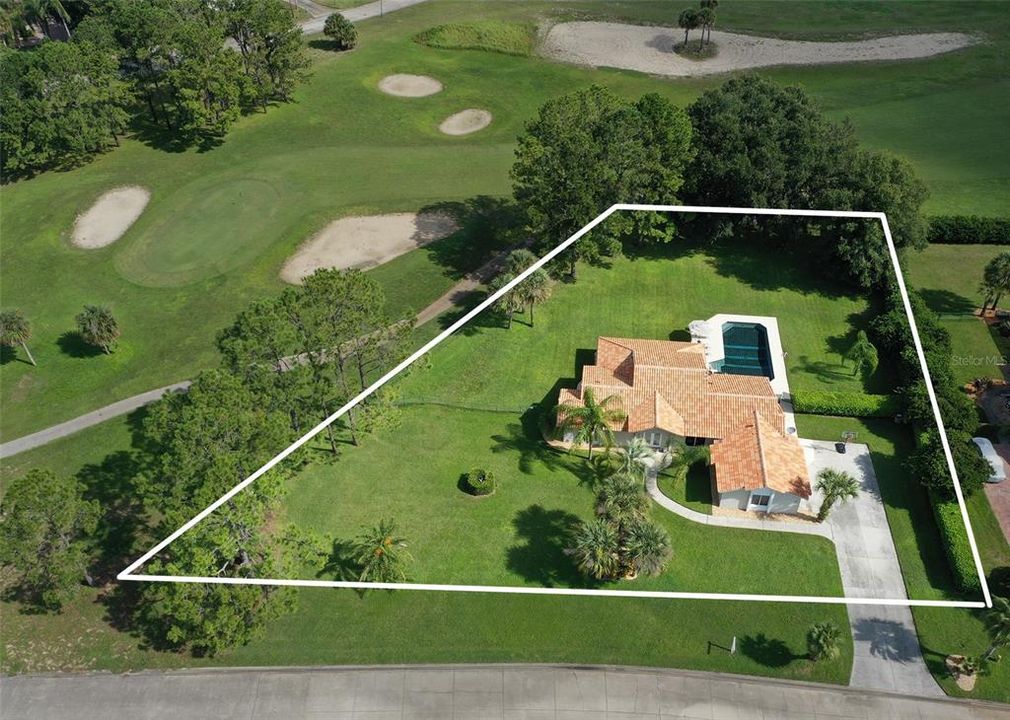 Active With Contract: $600,000 (2 beds, 2 baths, 1586 Square Feet)