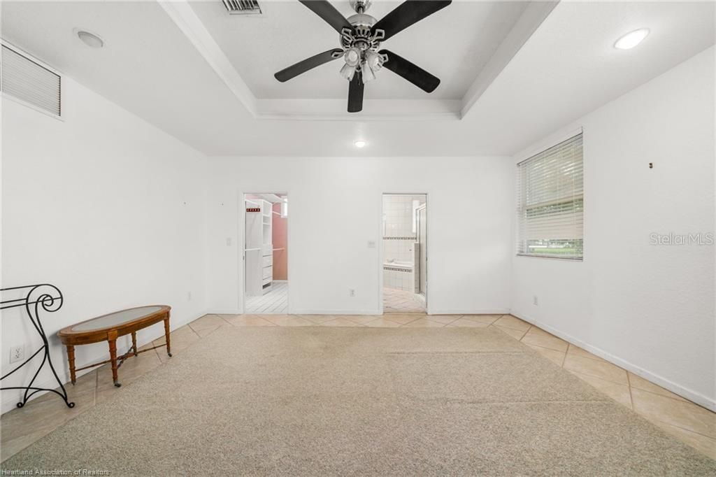 For Sale: $349,900 (3 beds, 2 baths, 1916 Square Feet)