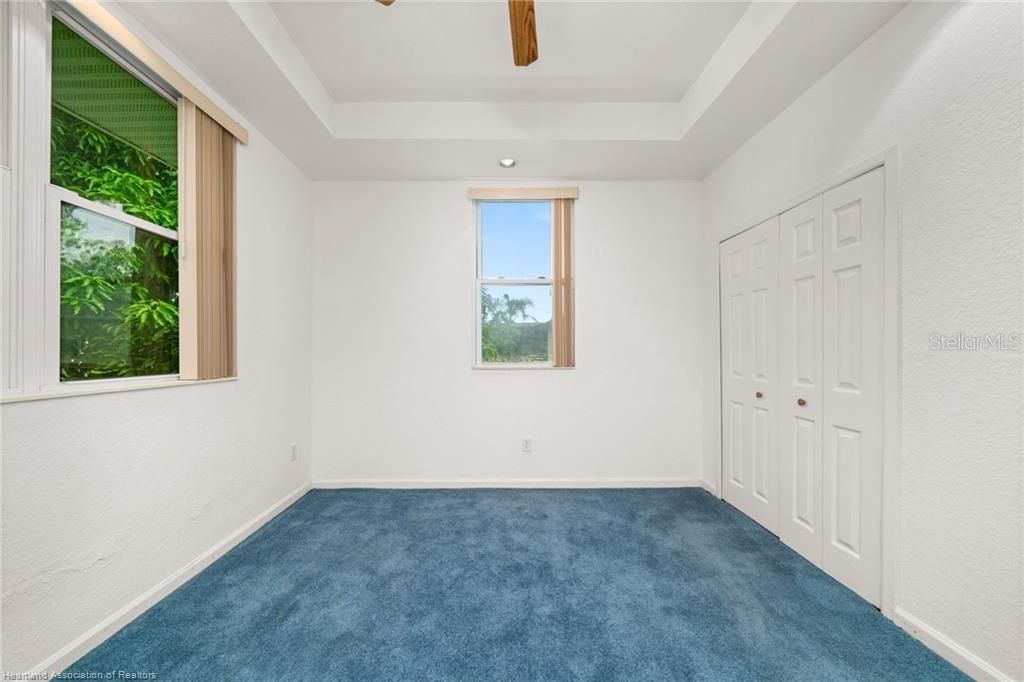 For Sale: $349,900 (3 beds, 2 baths, 1916 Square Feet)