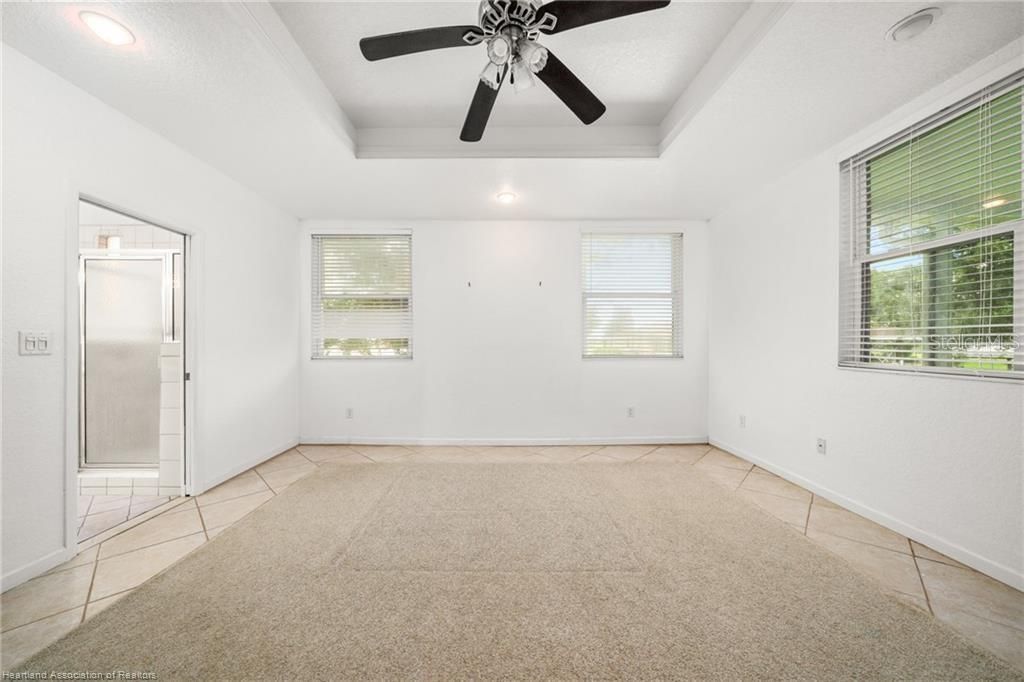 For Sale: $349,900 (3 beds, 2 baths, 1916 Square Feet)