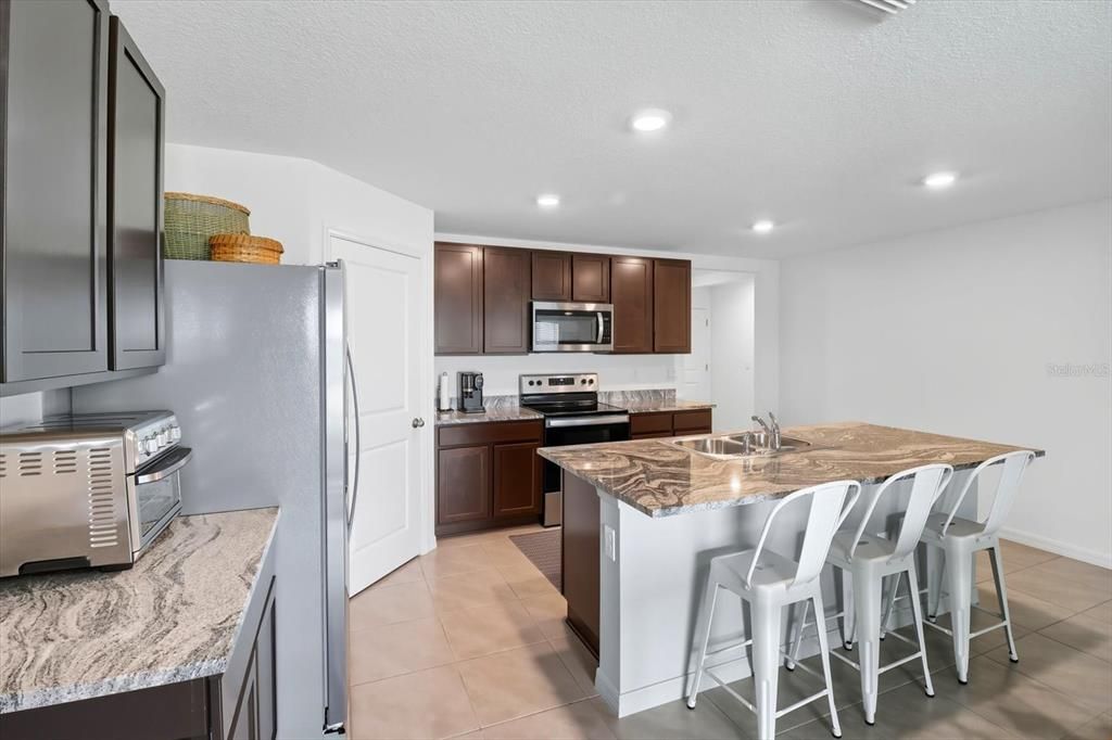 For Sale: $297,000 (4 beds, 2 baths, 1840 Square Feet)