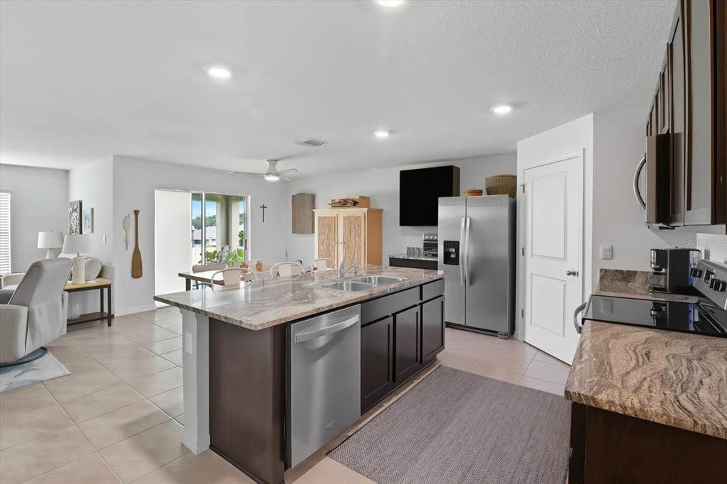 For Sale: $297,000 (4 beds, 2 baths, 1840 Square Feet)