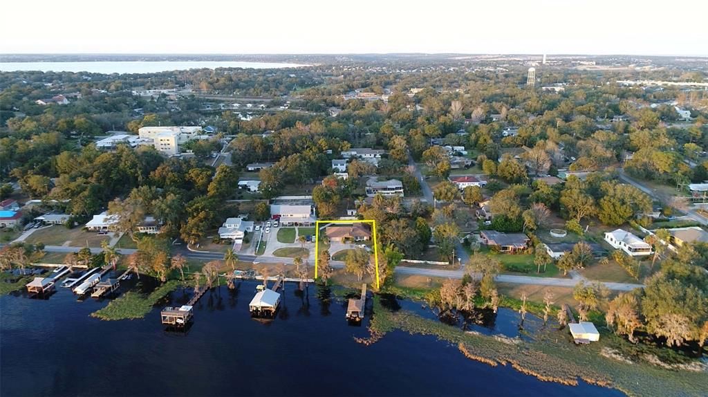 Active With Contract: $995,000 (3 beds, 2 baths, 2321 Square Feet)