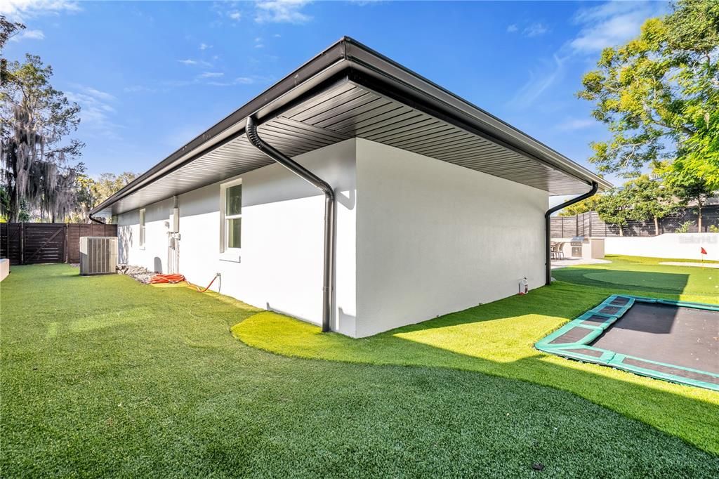 Active With Contract: $995,000 (3 beds, 2 baths, 2321 Square Feet)