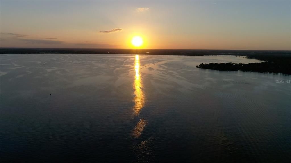 Active With Contract: $995,000 (3 beds, 2 baths, 2321 Square Feet)