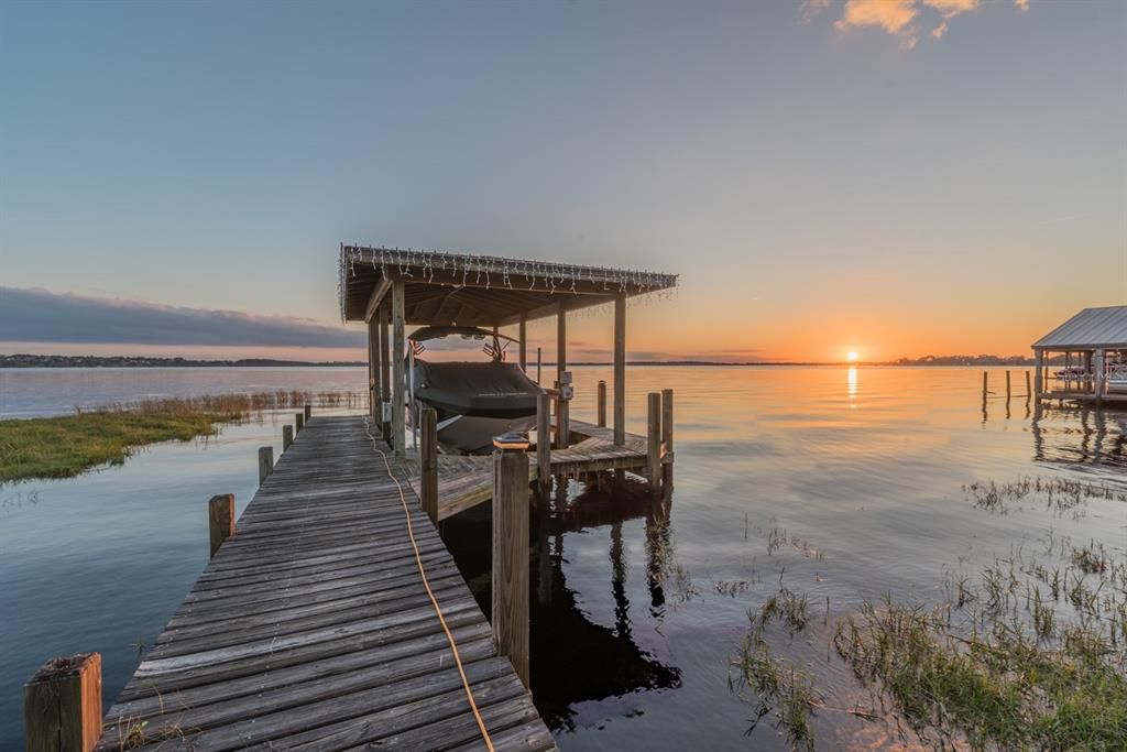 Active With Contract: $995,000 (3 beds, 2 baths, 2321 Square Feet)