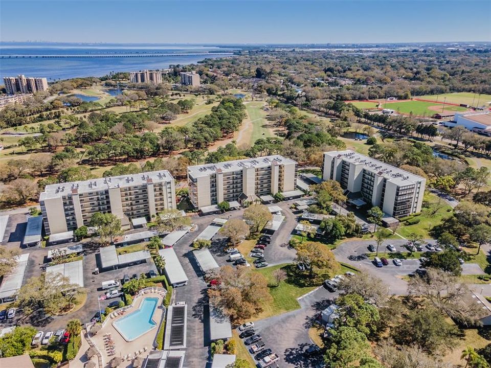 Active With Contract: $229,900 (2 beds, 2 baths, 1070 Square Feet)