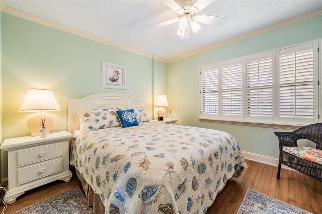 Active With Contract: $229,900 (2 beds, 2 baths, 1070 Square Feet)