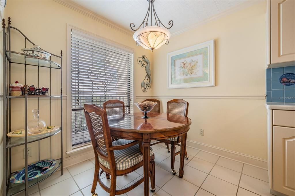 Active With Contract: $229,900 (2 beds, 2 baths, 1070 Square Feet)