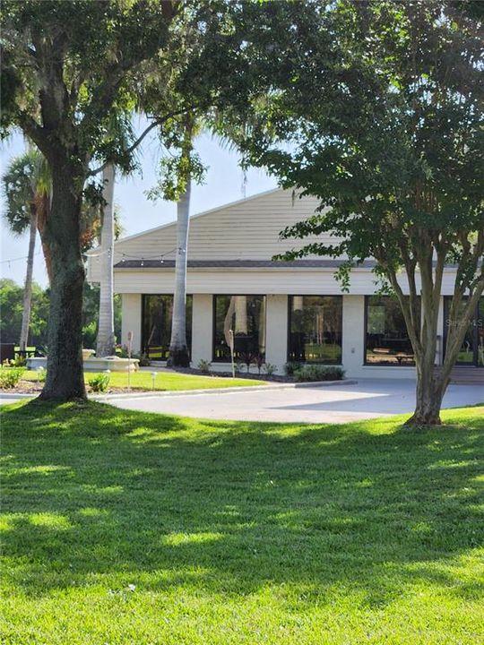 Active With Contract: $229,900 (2 beds, 2 baths, 1070 Square Feet)