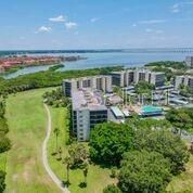 Active With Contract: $229,900 (2 beds, 2 baths, 1070 Square Feet)