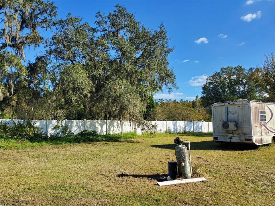 На продажу: $180,000 (3 спален, 2 ванн, 744 Квадратных фут)