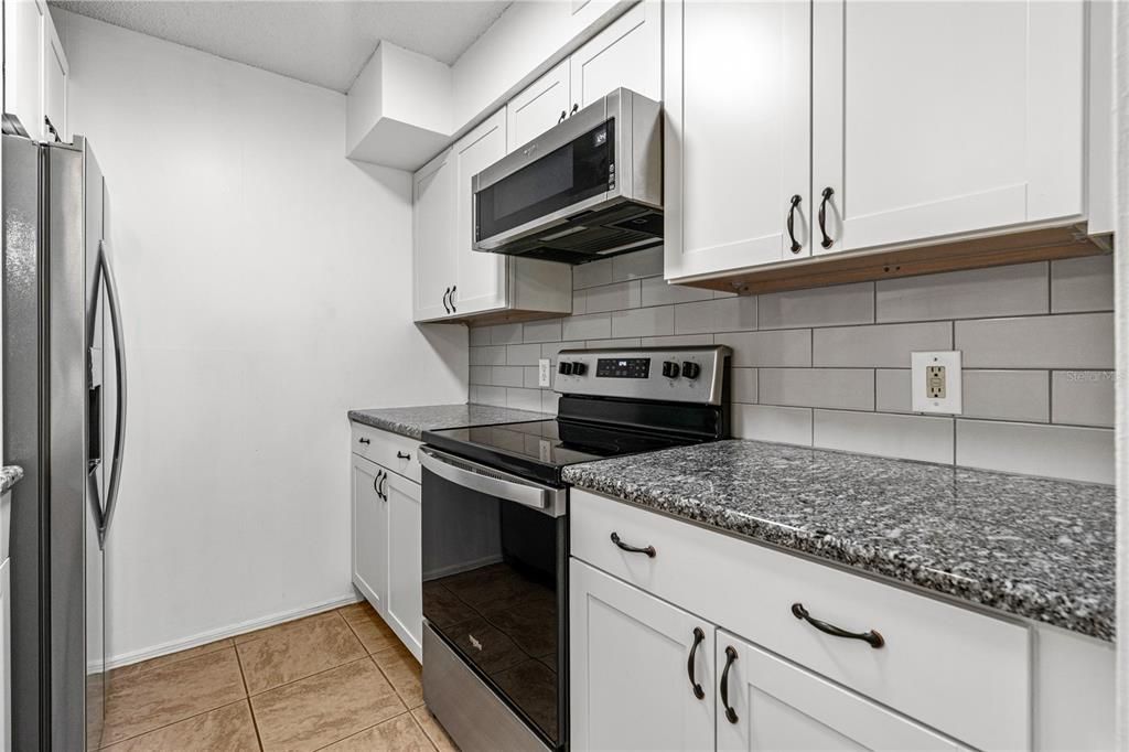 На продажу: $125,000 (1 спален, 1 ванн, 630 Квадратных фут)