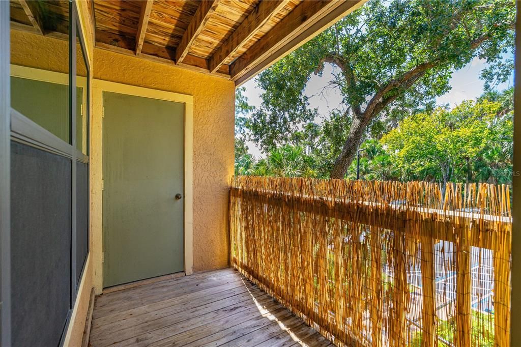 На продажу: $125,000 (1 спален, 1 ванн, 630 Квадратных фут)