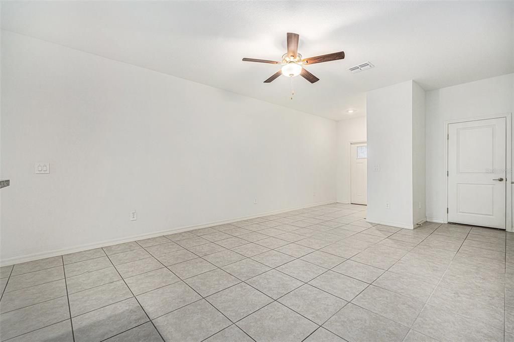 待售: $325,000 (3 贝兹, 2 浴室, 1634 平方英尺)