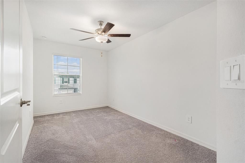 待售: $325,000 (3 贝兹, 2 浴室, 1634 平方英尺)