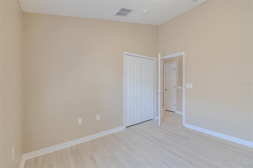 Active With Contract: $270,000 (3 beds, 2 baths, 1864 Square Feet)