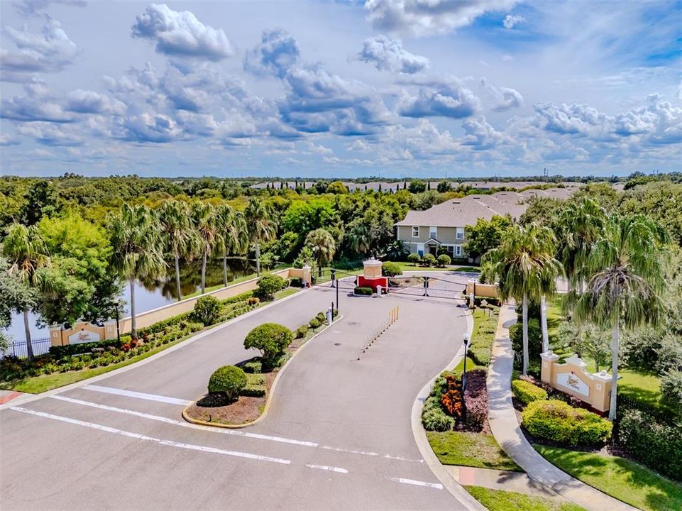 Active With Contract: $270,000 (3 beds, 2 baths, 1864 Square Feet)